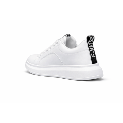 Pure Court + Free Sock Pack